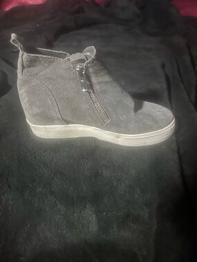 Steve Madden Gray Suede Wedge Sneaker Booties